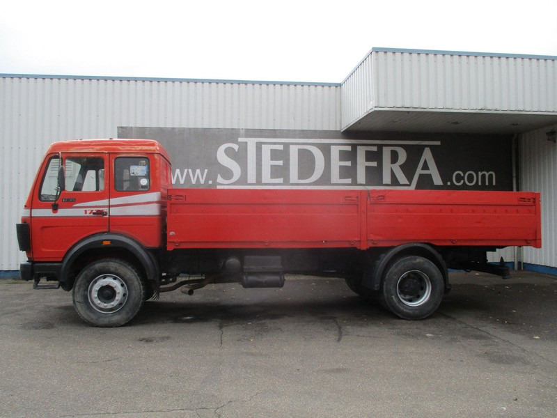 Mercedes-Benz 1626 , V8 , ZF Manual , spring suspension - Бортова вантажівка/ Платформа: фото 2 Mercedes-Benz 1626 , V8 , ZF Manual , spring suspension - Бортова вантажівка/ Платформа: фото 2