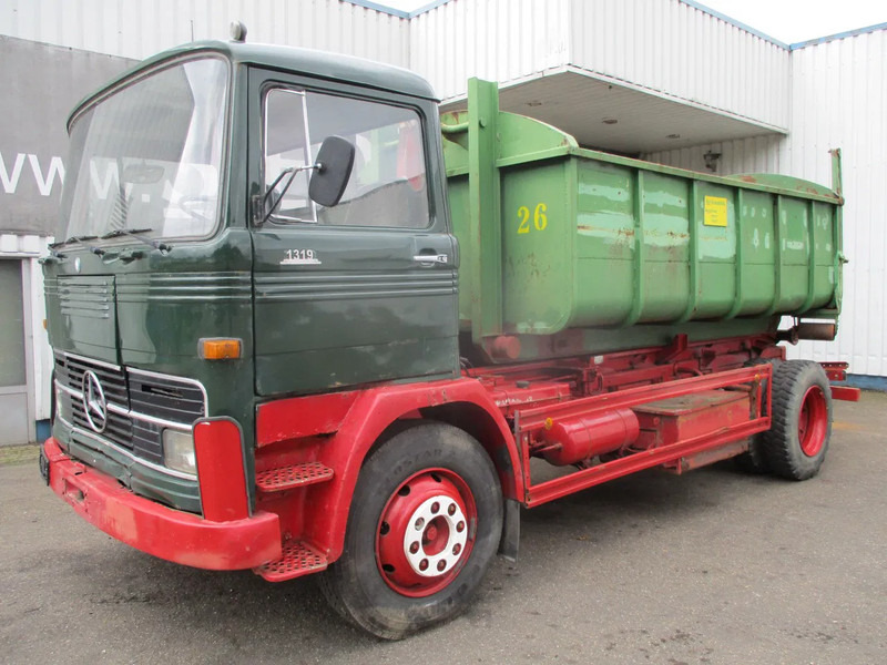 Mercedes-Benz LP 1319 , Oldtimer - Гаковий мультиліфт вантажівка: фото 4 Mercedes-Benz LP 1319 , Oldtimer - Гаковий мультиліфт вантажівка: фото 4