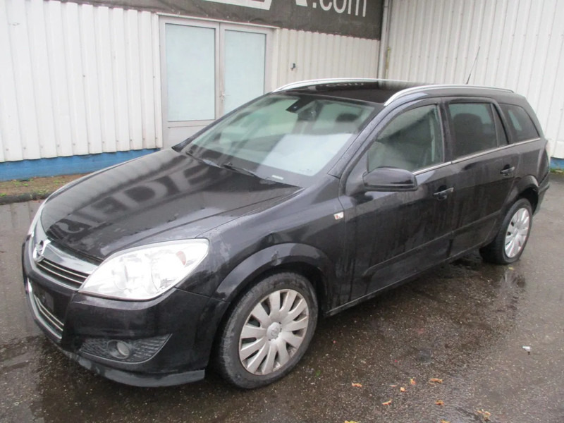 Opel Astra 1.7 CDTI , NOT RUNNING , Navi , Airco , lederen bekleding - Універсал: фото 1 Opel Astra 1.7 CDTI , NOT RUNNING , Navi , Airco , lederen bekleding - Універсал: фото 1