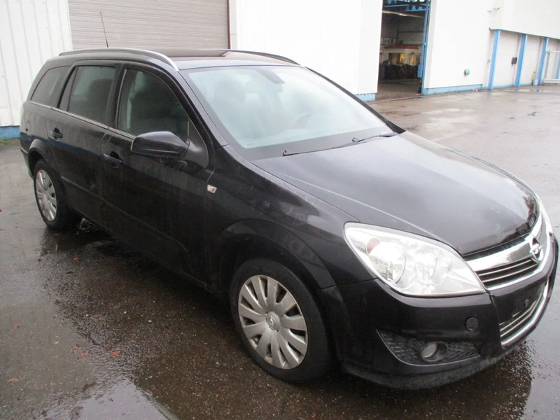 Opel Astra 1.7 CDTI , NOT RUNNING , Navi , Airco , lederen bekleding - Універсал: фото 4 Opel Astra 1.7 CDTI , NOT RUNNING , Navi , Airco , lederen bekleding - Універсал: фото 4