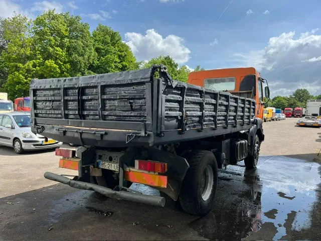 Renault Kerax 270 DCI , Manual , 3 way tipper , Spring suspension - Самоскид вантажівка: фото 3 Renault Kerax 270 DCI , Manual , 3 way tipper , Spring suspension - Самоскид вантажівка: фото 3
