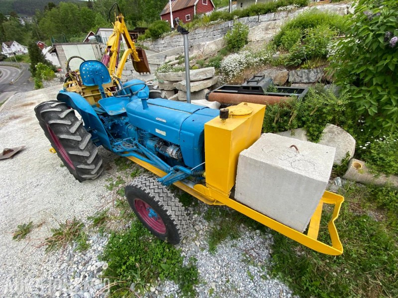1963 Fordson Superdexta, H-J3 Hydraulic excavator - Трактор: фото 4 1963 Fordson Superdexta, H-J3 Hydraulic excavator - Трактор: фото 4
