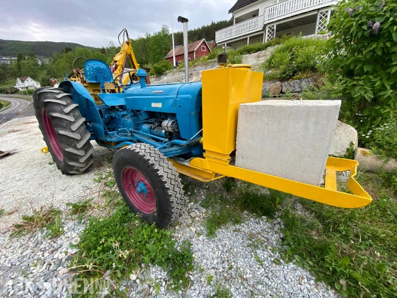 1963 Fordson Superdexta, H-J3 Hydraulic excavator - Трактор: фото 3 1963 Fordson Superdexta, H-J3 Hydraulic excavator - Трактор: фото 3