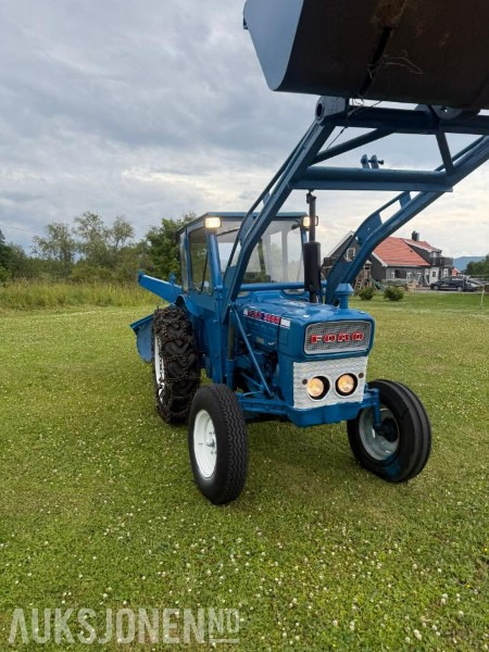 1972 Ford 3000 MVA FRI TRAKTOR MED FRONTLATER SKUFFE FRES - Трактор: фото 5 1972 Ford 3000 MVA FRI TRAKTOR MED FRONTLATER SKUFFE FRES - Трактор: фото 5