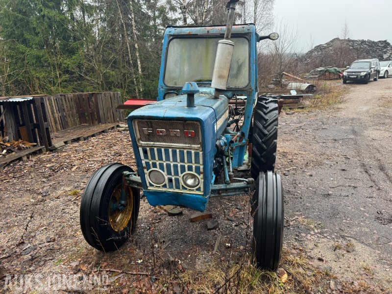 1972 Ford 3000 - Med vedkløyver - Трактор: фото 2 1972 Ford 3000 - Med vedkløyver - Трактор: фото 2