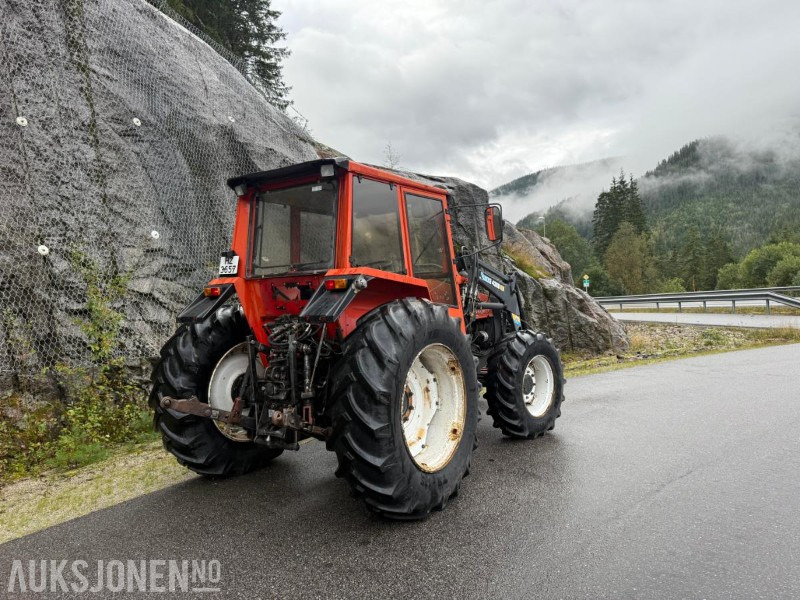 1984 Volvo BM Valmet 4x4 705 Turbo m/Quicke 4300 laster – solid og driftssikker traktor - Трактор: фото 3 1984 Volvo BM Valmet 4x4 705 Turbo m/Quicke 4300 laster – solid og driftssikker traktor - Трактор: фото 3