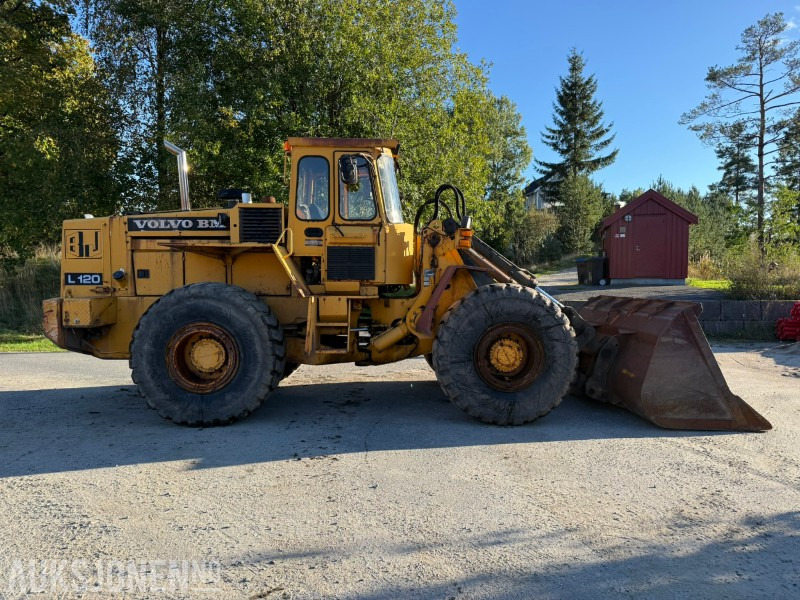 1988 Volvo L120 Hjullaster m/gjerstad skuff - Колісний навантажувач: фото 4 1988 Volvo L120 Hjullaster m/gjerstad skuff - Колісний навантажувач: фото 4