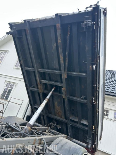 Самоскид вантажівка 1995 Scania P93 tippbil med kran: фото 38 Самоскид вантажівка 1995 Scania P93 tippbil med kran: фото 38