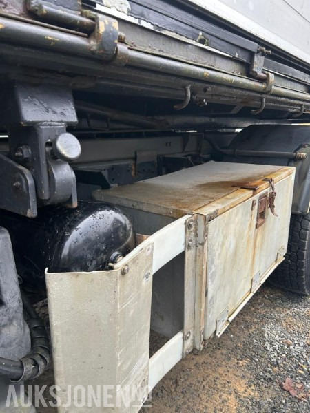 Самоскид вантажівка 1995 Scania P93 tippbil med kran: фото 35 Самоскид вантажівка 1995 Scania P93 tippbil med kran: фото 35