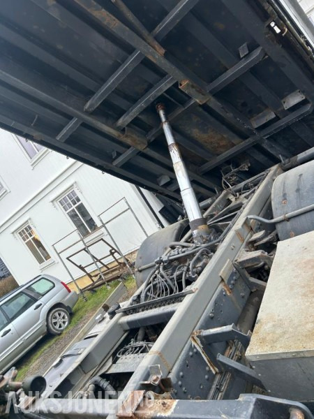 Самоскид вантажівка 1995 Scania P93 tippbil med kran: фото 40 Самоскид вантажівка 1995 Scania P93 tippbil med kran: фото 40