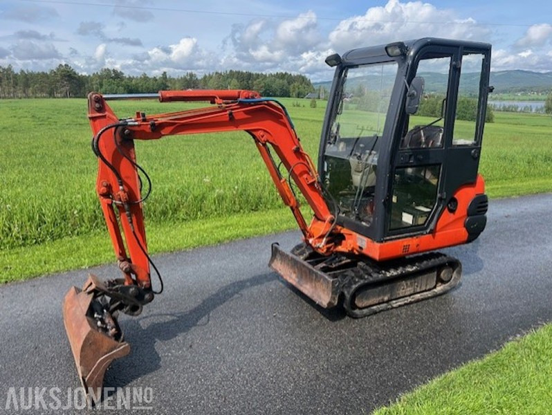 1996 Hitachi EX15-2 minigraver - Екскаватор: фото 1 1996 Hitachi EX15-2 minigraver - Екскаватор: фото 1