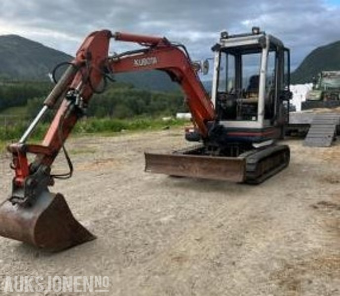1997 Kubota KX 121-2 gravemaskin med 2 skuffer og klype - Екскаватор: фото 1 1997 Kubota KX 121-2 gravemaskin med 2 skuffer og klype - Екскаватор: фото 1