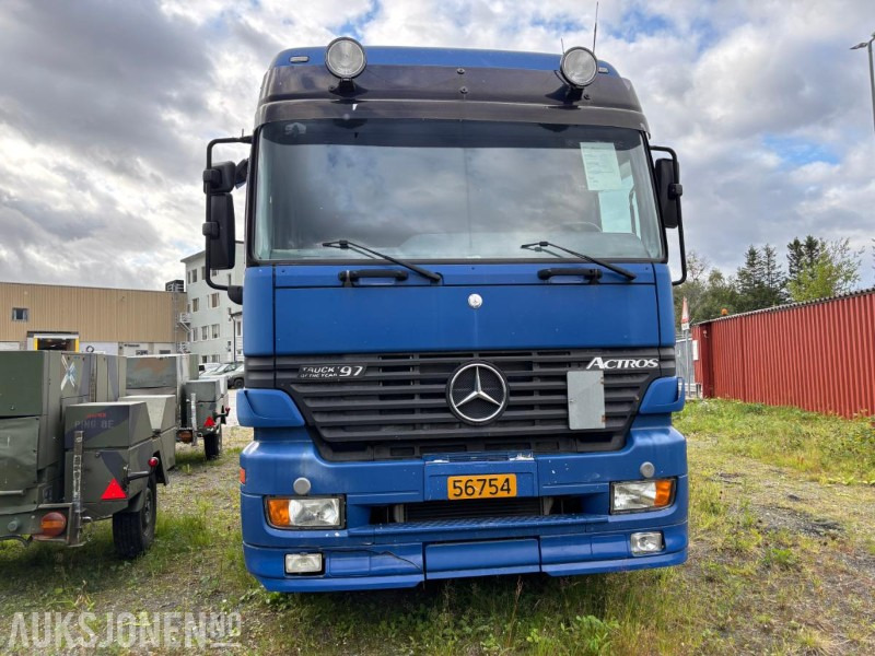 1998 Mercedes-Benz Actros 1831 L/48 skapbil - Вантажівка з закритим кузовом: фото 2 1998 Mercedes-Benz Actros 1831 L/48 skapbil - Вантажівка з закритим кузовом: фото 2