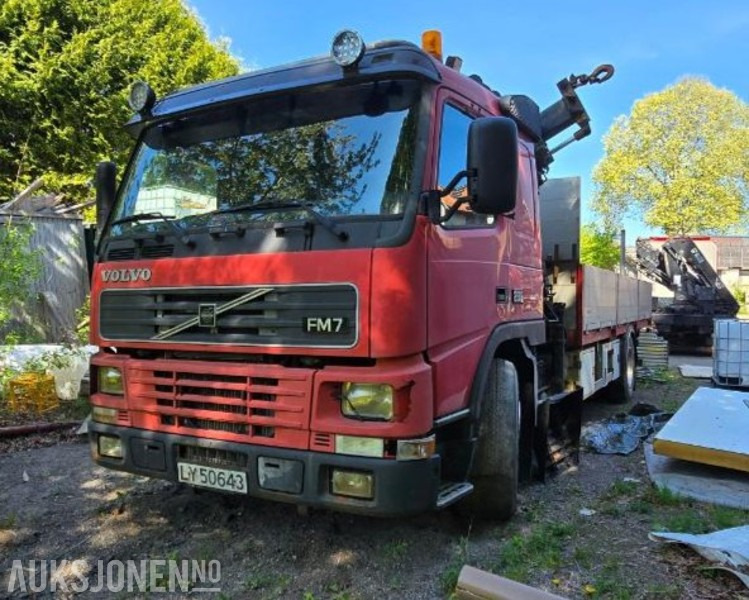1999 Volvo FM7 42R 4X2 Reparasjonsobjekt Hiab 195-4 - Вантажівка з маніпулятором: фото 1 1999 Volvo FM7 42R 4X2 Reparasjonsobjekt Hiab 195-4 - Вантажівка з маніпулятором: фото 1