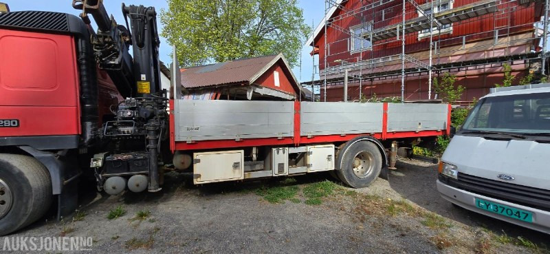 1999 Volvo FM7 42R 4X2 Reparasjonsobjekt Hiab 195-4 - Вантажівка з маніпулятором: фото 4 1999 Volvo FM7 42R 4X2 Reparasjonsobjekt Hiab 195-4 - Вантажівка з маніпулятором: фото 4