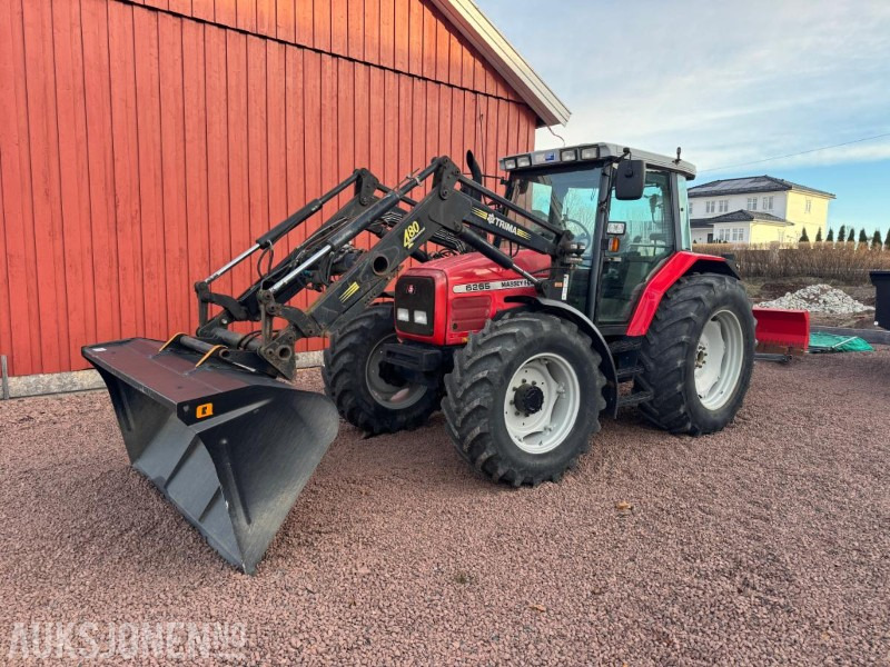 2000 Massey Ferguson 6265 Traktor med Frotlaster og skjær - Трактор: фото 1 2000 Massey Ferguson 6265 Traktor med Frotlaster og skjær - Трактор: фото 1