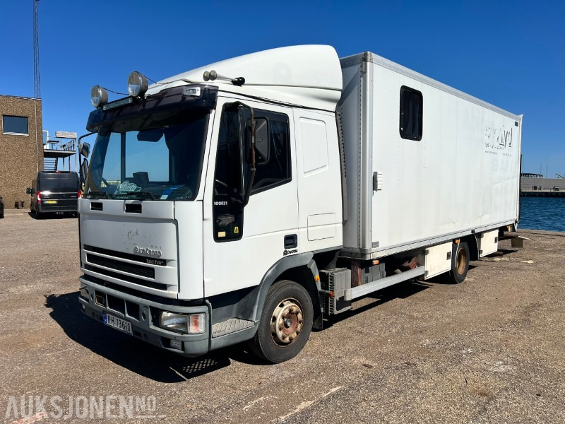 2002 Iveco 80E21 skapbil - lav km - ny dynamo. - Вантажівка з закритим кузовом: фото 1 2002 Iveco 80E21 skapbil - lav km - ny dynamo. - Вантажівка з закритим кузовом: фото 1