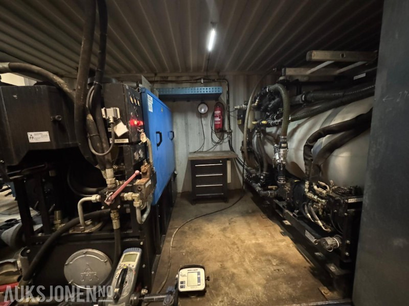 2002 Komplett styrt borerigg – Tracto-Technik Grundodrill 10S med container, mikser, kraftenhet, tracking - Бурова установка: фото 4 2002 Komplett styrt borerigg – Tracto-Technik Grundodrill 10S med container, mikser, kraftenhet, tracking - Бурова установка: фото 4