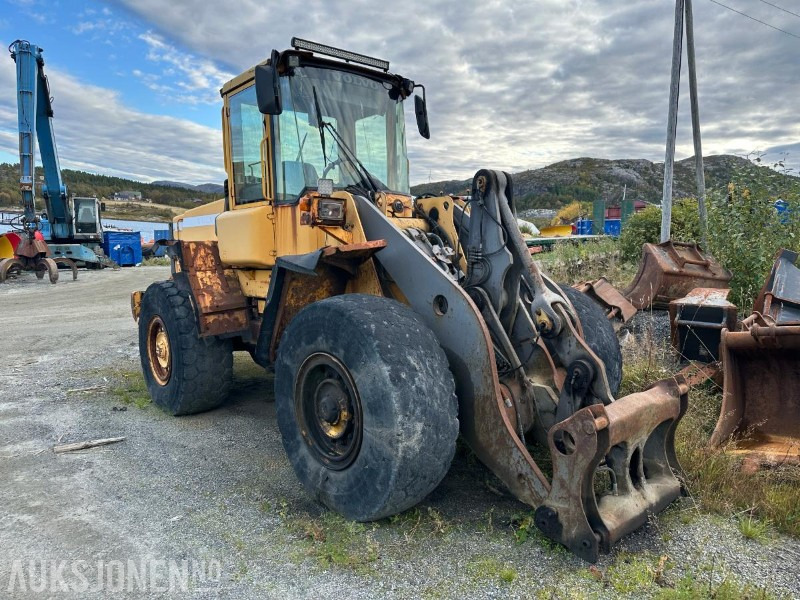 2002 Volvo L90D hjullaster – 17 tonn // Helgummihjul // Sentralsmøring - Колісний навантажувач: фото 2 2002 Volvo L90D hjullaster – 17 tonn // Helgummihjul // Sentralsmøring - Колісний навантажувач: фото 2