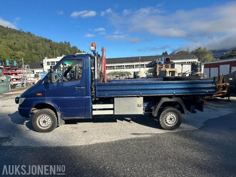 2004 Mercedes-Benz 313 CDI SPRINTER 2.1-129 D - Kran - Tippkasse - 173782 km - Малотоннажний самоскид: фото 2 2004 Mercedes-Benz 313 CDI SPRINTER 2.1-129 D - Kran - Tippkasse - 173782 km - Малотоннажний самоскид: фото 2
