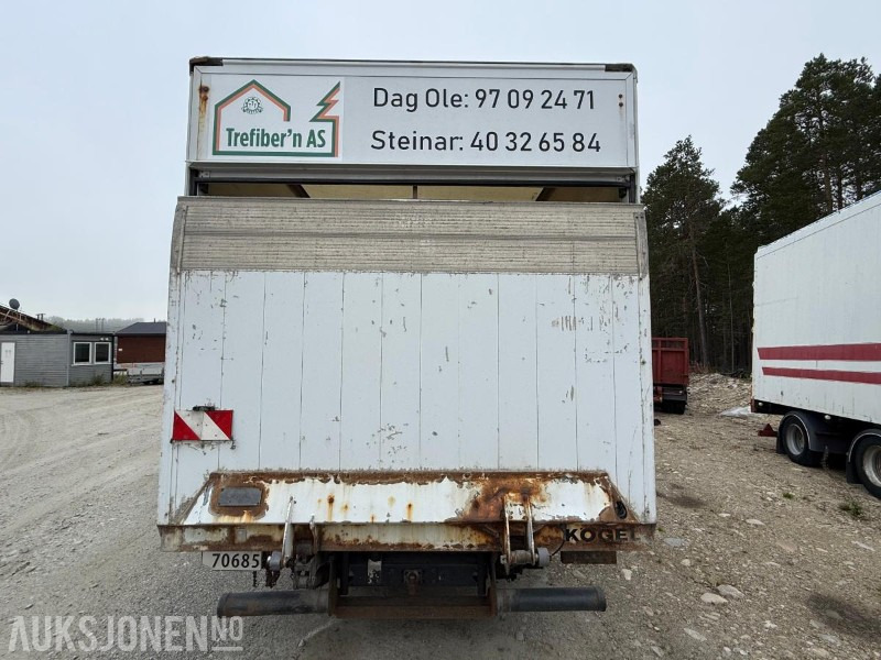 2004 Mercedes Benz Atego 815 C1 lett lastebil - Вантажівка з закритим кузовом: фото 4 2004 Mercedes Benz Atego 815 C1 lett lastebil - Вантажівка з закритим кузовом: фото 4