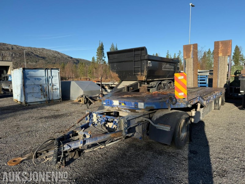 2005 Damm Maskinhenger - 3-aksler - Kjørebroer - Низькорамна платформа причіп: фото 1 2005 Damm Maskinhenger - 3-aksler - Kjørebroer - Низькорамна платформа причіп: фото 1