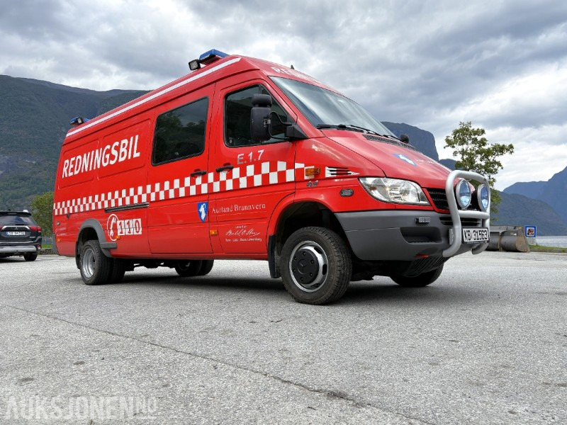 2005 Mercedes-Benz Sprinter 4-motion / 4X4 redningsbil - fullutstyrt - Пожежна машина: фото 2 2005 Mercedes-Benz Sprinter 4-motion / 4X4 redningsbil - fullutstyrt - Пожежна машина: фото 2