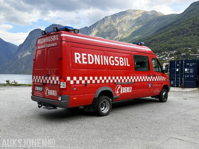 2005 Mercedes-Benz Sprinter 4-motion / 4X4 redningsbil - fullutstyrt - Пожежна машина: фото 3 2005 Mercedes-Benz Sprinter 4-motion / 4X4 redningsbil - fullutstyrt - Пожежна машина: фото 3