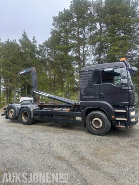 2007 MAN TGA 26.440 6X2-2 BL - Гаковий мультиліфт вантажівка: фото 2 2007 MAN TGA 26.440 6X2-2 BL - Гаковий мультиліфт вантажівка: фото 2