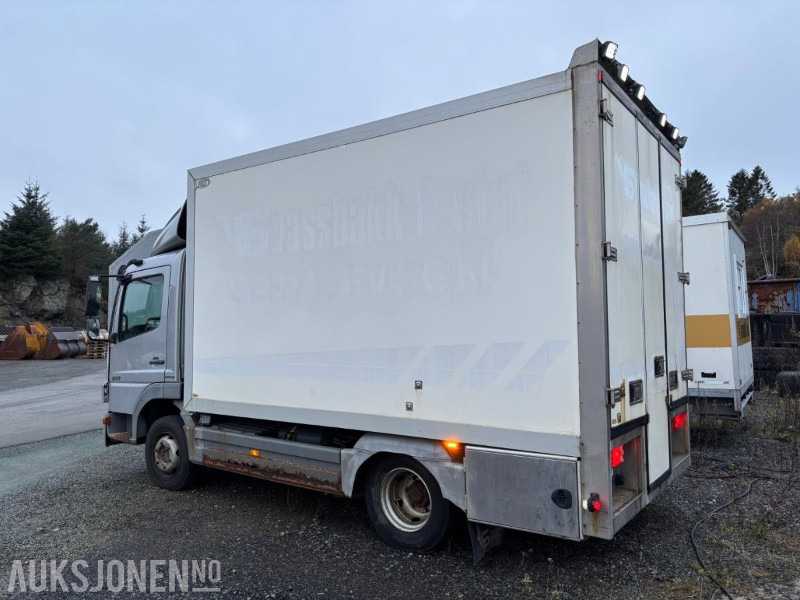 2007 Mercedes-Benz Servicebil Med Palfinger kran og Diesel generator. - Вантажівка з закритим кузовом: фото 3 2007 Mercedes-Benz Servicebil Med Palfinger kran og Diesel generator. - Вантажівка з закритим кузовом: фото 3