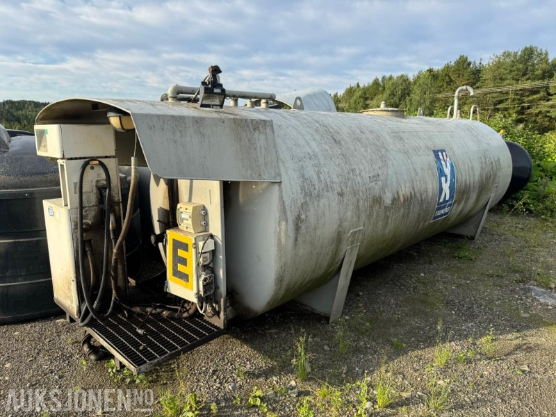 2007 Tankanlegg med pumpe og opplegg for kortleser 19900 liter - Бурова установка: фото 1 2007 Tankanlegg med pumpe og opplegg for kortleser 19900 liter - Бурова установка: фото 1