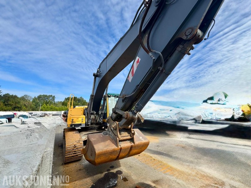 2007 Volvo EC240BNLC - Gravemaskin - Timer: 11393 - Екскаватор: фото 2 2007 Volvo EC240BNLC - Gravemaskin - Timer: 11393 - Екскаватор: фото 2