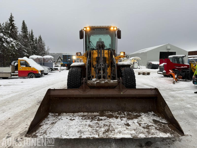 2007 Volvo L70F - Pusseskuffe - 9668t - Sentralsmøring - Колісний навантажувач: фото 3 2007 Volvo L70F - Pusseskuffe - 9668t - Sentralsmøring - Колісний навантажувач: фото 3