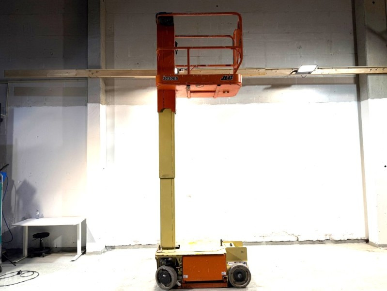 2008 JLG 1230ES Elektrisk mastelift med 5,6 m arbeidshøyde - Підйомник: фото 1 2008 JLG 1230ES Elektrisk mastelift med 5,6 m arbeidshøyde - Підйомник: фото 1