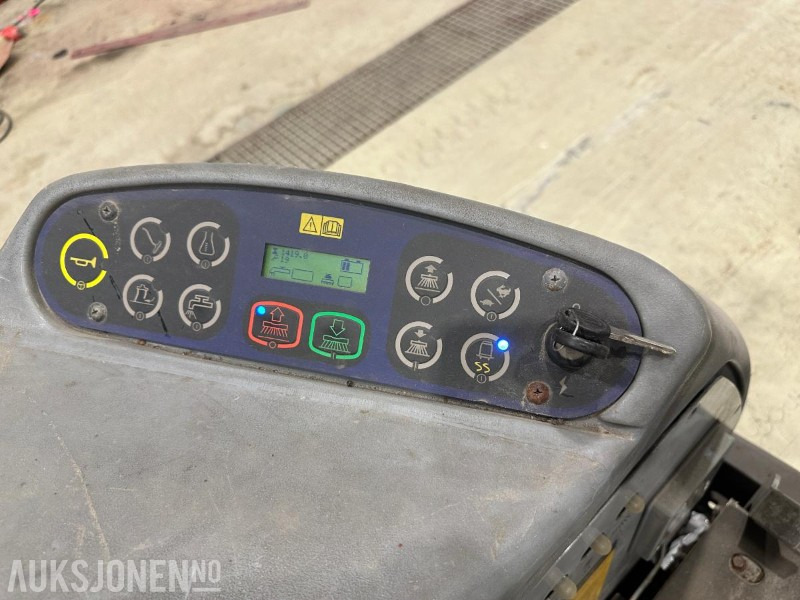 Будівельне обладнання 2008 Nilfisk BR1100S Koste og feiemaskin: фото 14