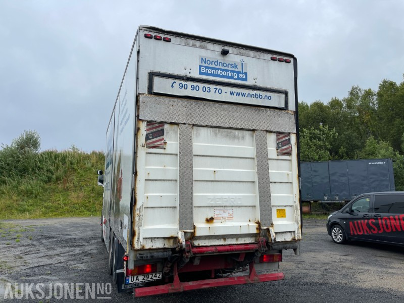 2009 Scania 480 R-serie Topline Skapbil med full sideåpning og Zepro baklift - Вантажівка з закритим кузовом: фото 5 2009 Scania 480 R-serie Topline Skapbil med full sideåpning og Zepro baklift - Вантажівка з закритим кузовом: фото 5
