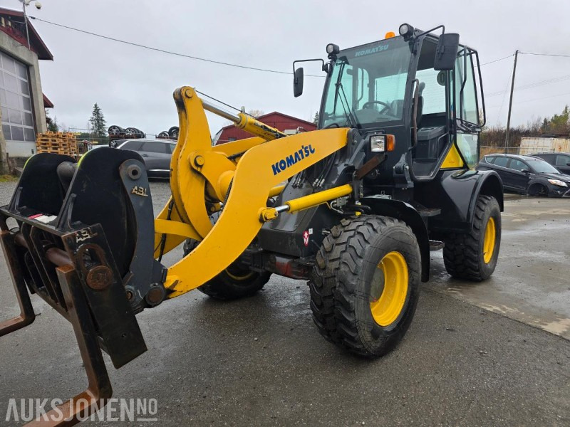 2011 Komatsu WA100M-6 HJULLASTER MED PALLEGAFFEL GODKJENT i 2025 - Колісний навантажувач: фото 3 2011 Komatsu WA100M-6 HJULLASTER MED PALLEGAFFEL GODKJENT i 2025 - Колісний навантажувач: фото 3