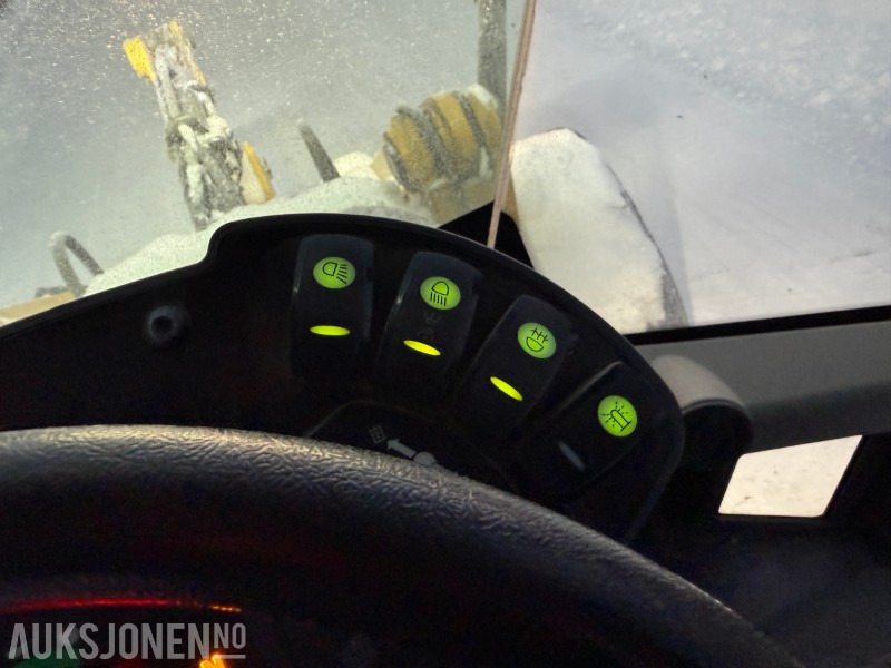 Колісний навантажувач 2012 Cat 907H2 - Planeringsskuffe - Pallegaffler - 3646T: фото 12