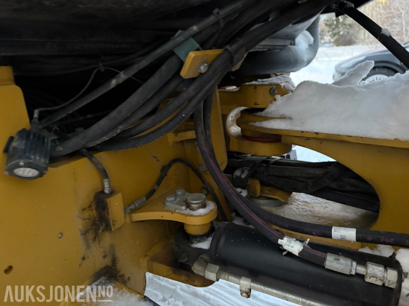 Колісний навантажувач 2012 Cat 907H2 - Planeringsskuffe - Pallegaffler - 3646T: фото 24