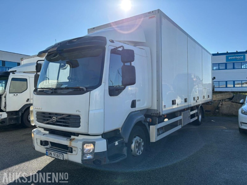 2012 VOLVO FL-290 SKAPBIL. FULL SIDEÅPNING OG ZEPRO BAKLØFT. 18PALLER - Вантажівка з закритим кузовом: фото 1 2012 VOLVO FL-290 SKAPBIL. FULL SIDEÅPNING OG ZEPRO BAKLØFT. 18PALLER - Вантажівка з закритим кузовом: фото 1