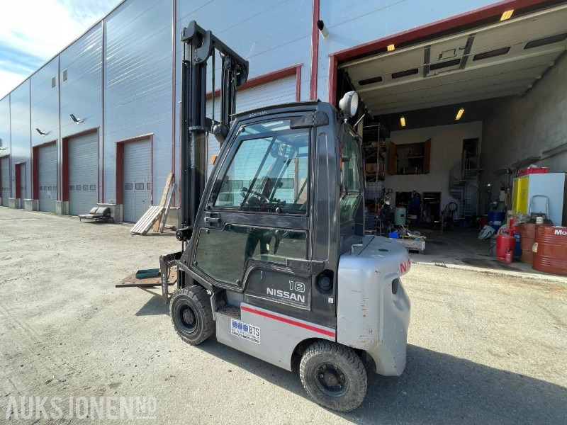 2013 Nissan Gaffeltruck Y1D1A18Q - 5M løftehøyde Høy - mva fritt - Навантажувач вилковий: фото 2 2013 Nissan Gaffeltruck Y1D1A18Q - 5M løftehøyde Høy - mva fritt - Навантажувач вилковий: фото 2