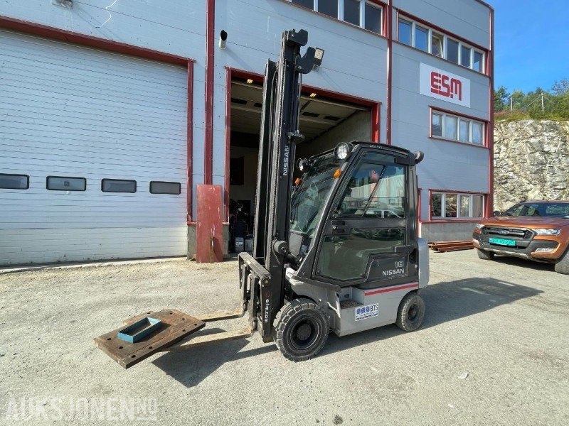 2013 Nissan Gaffeltruck Y1D1A18Q - 5M løftehøyde Høy - mva fritt - Навантажувач вилковий: фото 1 2013 Nissan Gaffeltruck Y1D1A18Q - 5M løftehøyde Høy - mva fritt - Навантажувач вилковий: фото 1