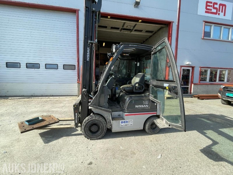 2013 Nissan Gaffeltruck Y1D1A18Q - 5M løftehøyde Høy - mva fritt - Навантажувач вилковий: фото 5 2013 Nissan Gaffeltruck Y1D1A18Q - 5M løftehøyde Høy - mva fritt - Навантажувач вилковий: фото 5