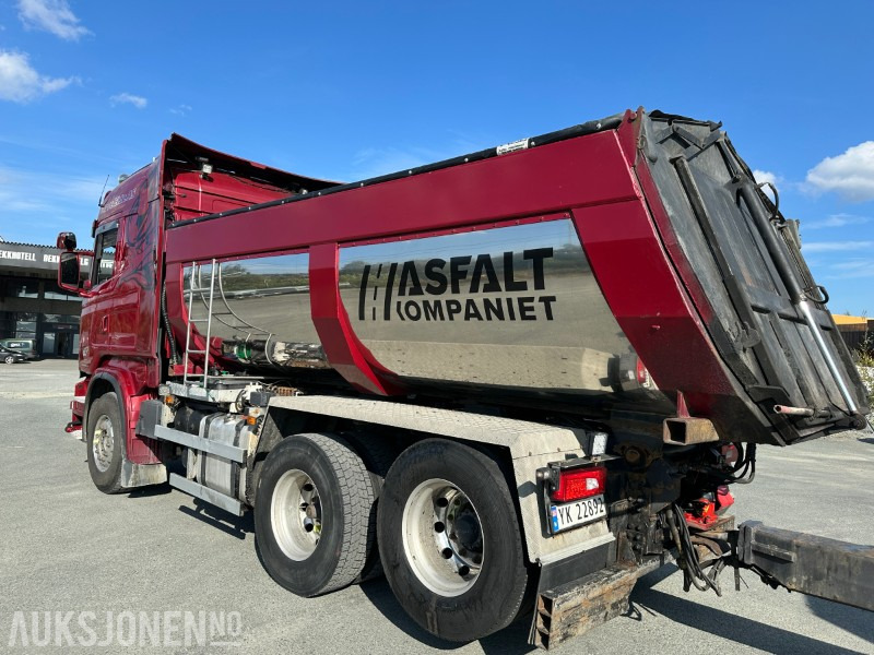 2013 Scania R500 tippbil med asfaltbalje og tippkasse - Brøyterigget - Euro 5 - Самоскид вантажівка: фото 4 2013 Scania R500 tippbil med asfaltbalje og tippkasse - Brøyterigget - Euro 5 - Самоскид вантажівка: фото 4