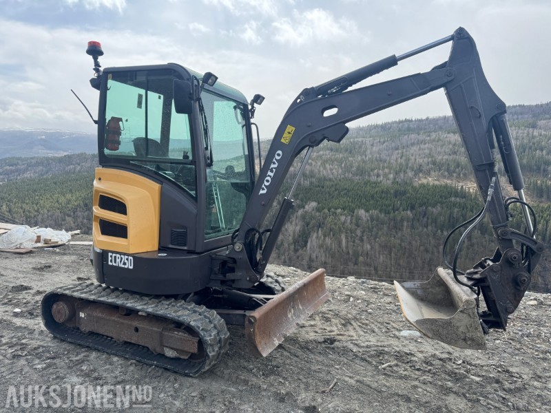 2013 Volvo ECR25D gravemaskin med 3 skuffer - Міні-екскаватор: фото 2 2013 Volvo ECR25D gravemaskin med 3 skuffer - Міні-екскаватор: фото 2