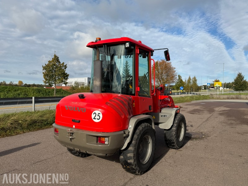 2013 Volvo L30B-Z7X Hjullaster - 6650kg - Ryggekamera - Universalskuff - Pallegafler - Колісний навантажувач: фото 5 2013 Volvo L30B-Z7X Hjullaster - 6650kg - Ryggekamera - Universalskuff - Pallegafler - Колісний навантажувач: фото 5