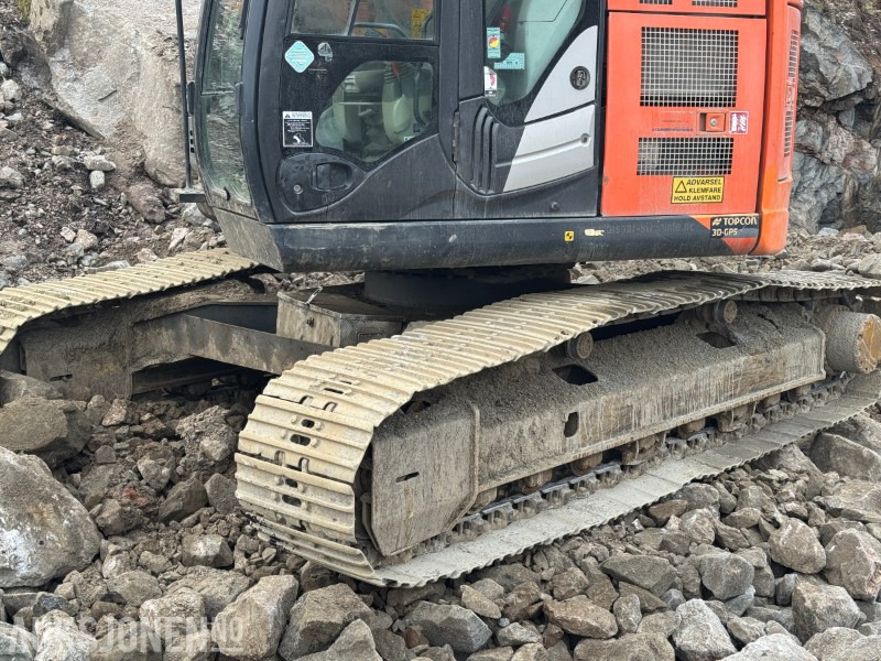 2014 Hitachi ZX225USLC-5B Beltegraver med tiltrotator og pusseskuffe - Екскаватор: фото 4 2014 Hitachi ZX225USLC-5B Beltegraver med tiltrotator og pusseskuffe - Екскаватор: фото 4