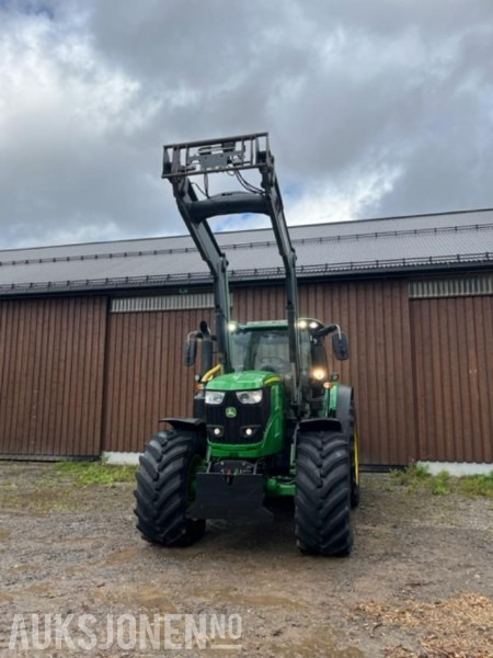 2015 John Deere 6215R med Q75 frontlaster 5588 timer - Трактор: фото 3 2015 John Deere 6215R med Q75 frontlaster 5588 timer - Трактор: фото 3