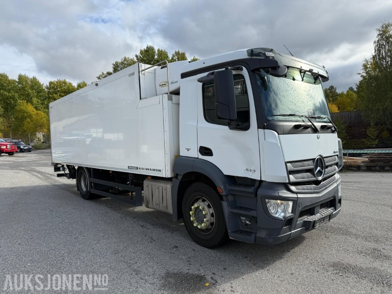 2015 Mercedes-Benz ANTOS 1830 skapbil, baklem, kjøling, fjernkontroll, ryggekamera, 360, lav KM - Вантажівка з закритим кузовом: фото 3 2015 Mercedes-Benz ANTOS 1830 skapbil, baklem, kjøling, fjernkontroll, ryggekamera, 360, lav KM - Вантажівка з закритим кузовом: фото 3