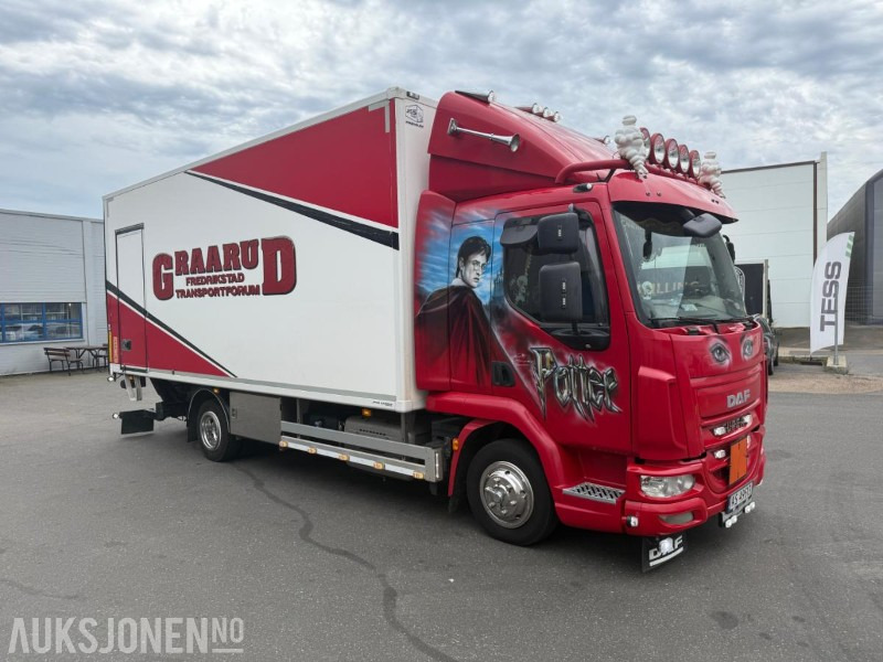 2016 DAF LF SKAPBIL - 15 PALLER - SERVICEHISTORIKK - 1 SJÅFØR - RYGGEKAMERA. - Вантажівка з закритим кузовом: фото 2 2016 DAF LF SKAPBIL - 15 PALLER - SERVICEHISTORIKK - 1 SJÅFØR - RYGGEKAMERA. - Вантажівка з закритим кузовом: фото 2